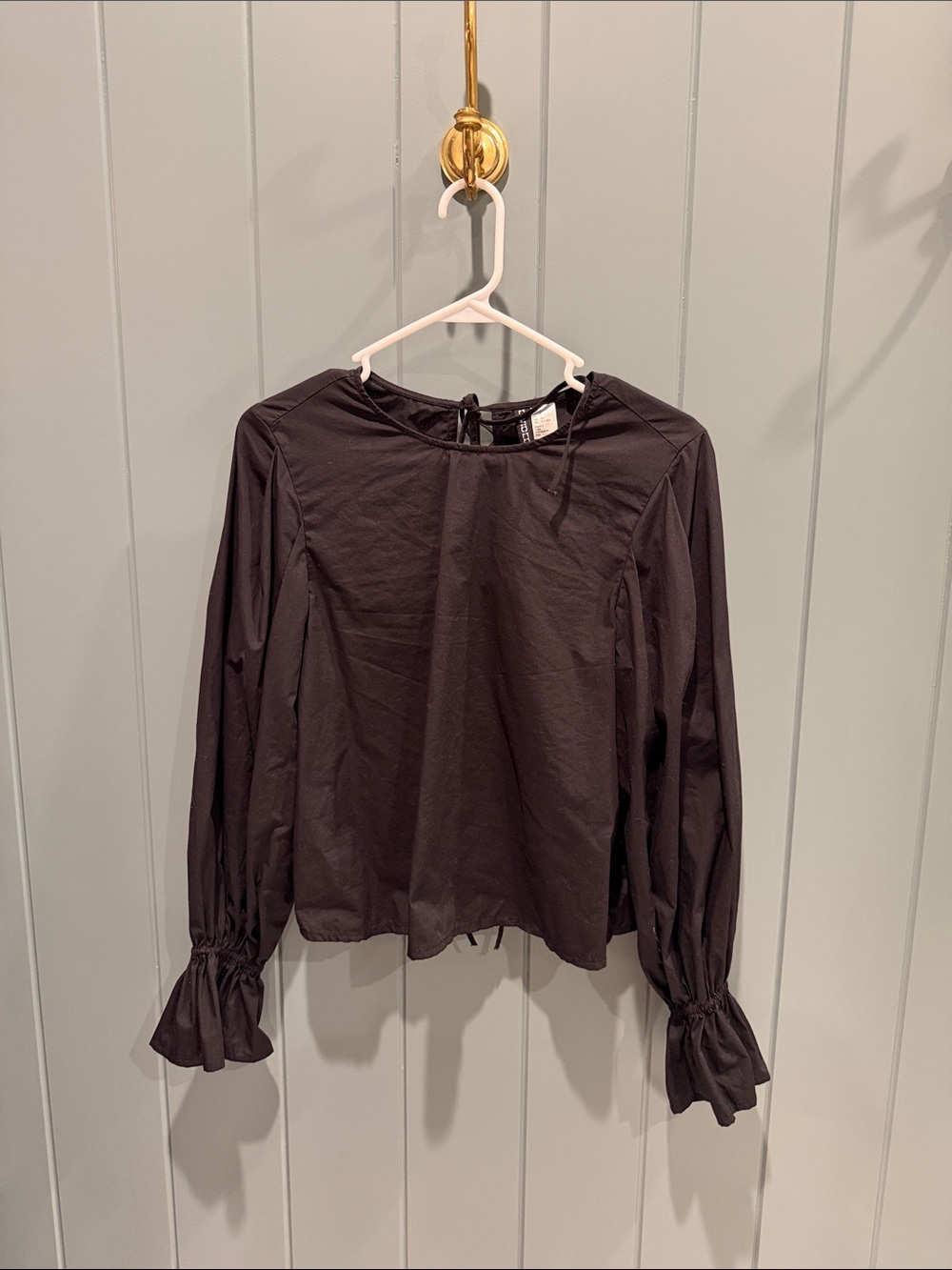 Black Ruffle Cuff Long-Sleeve Women's Top